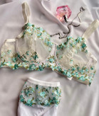 لباس زیر سبز خوش رنگ