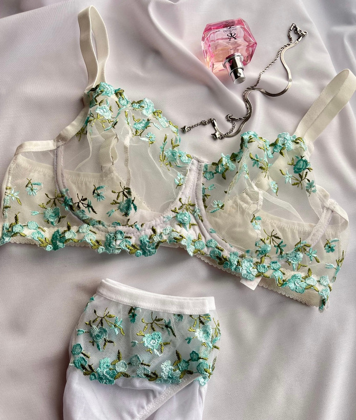 لباس زیر سبز خوش رنگ