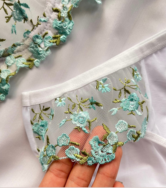 لباسزیر گلدار