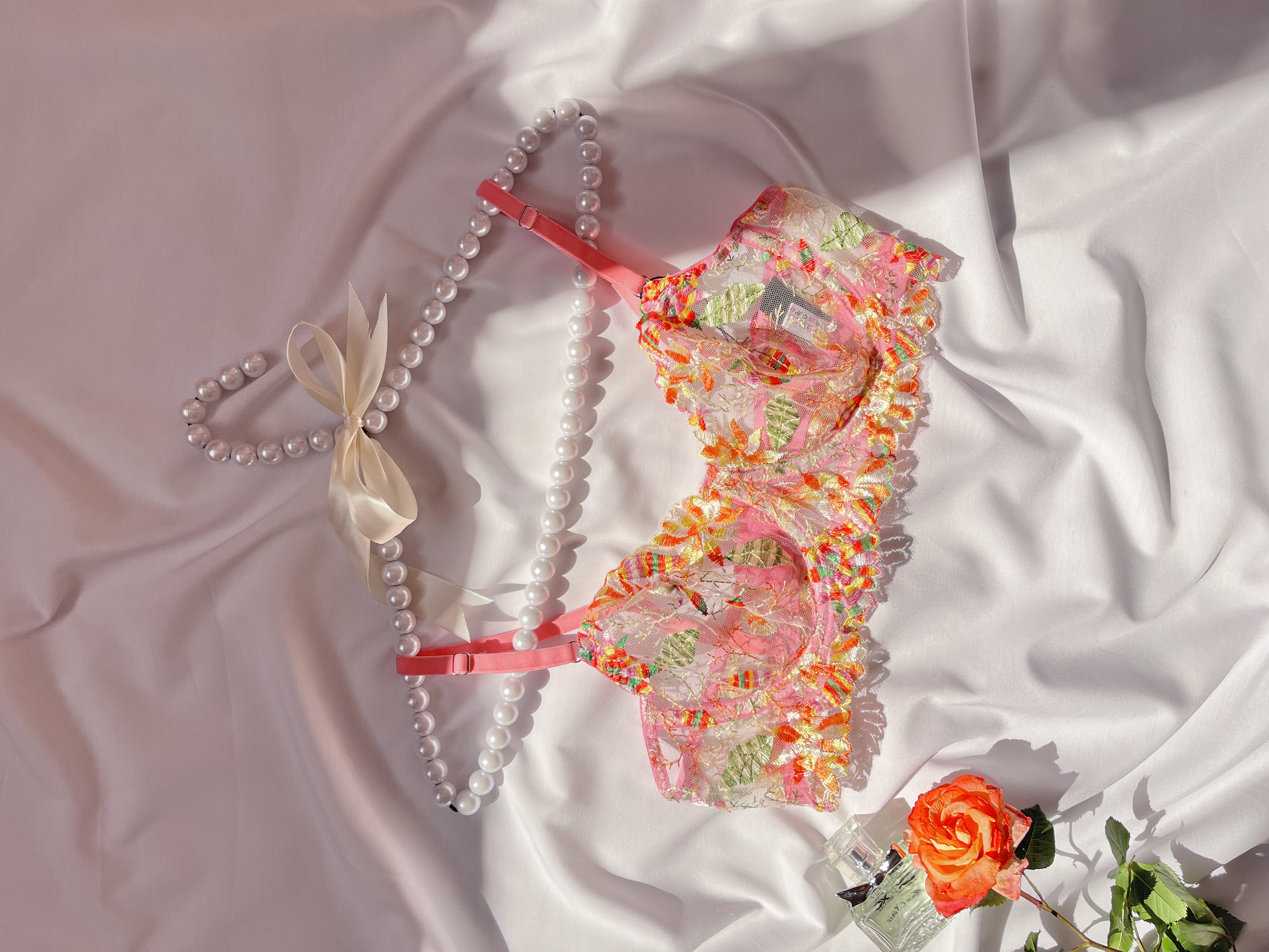 لباسزیر گلدوزی شده