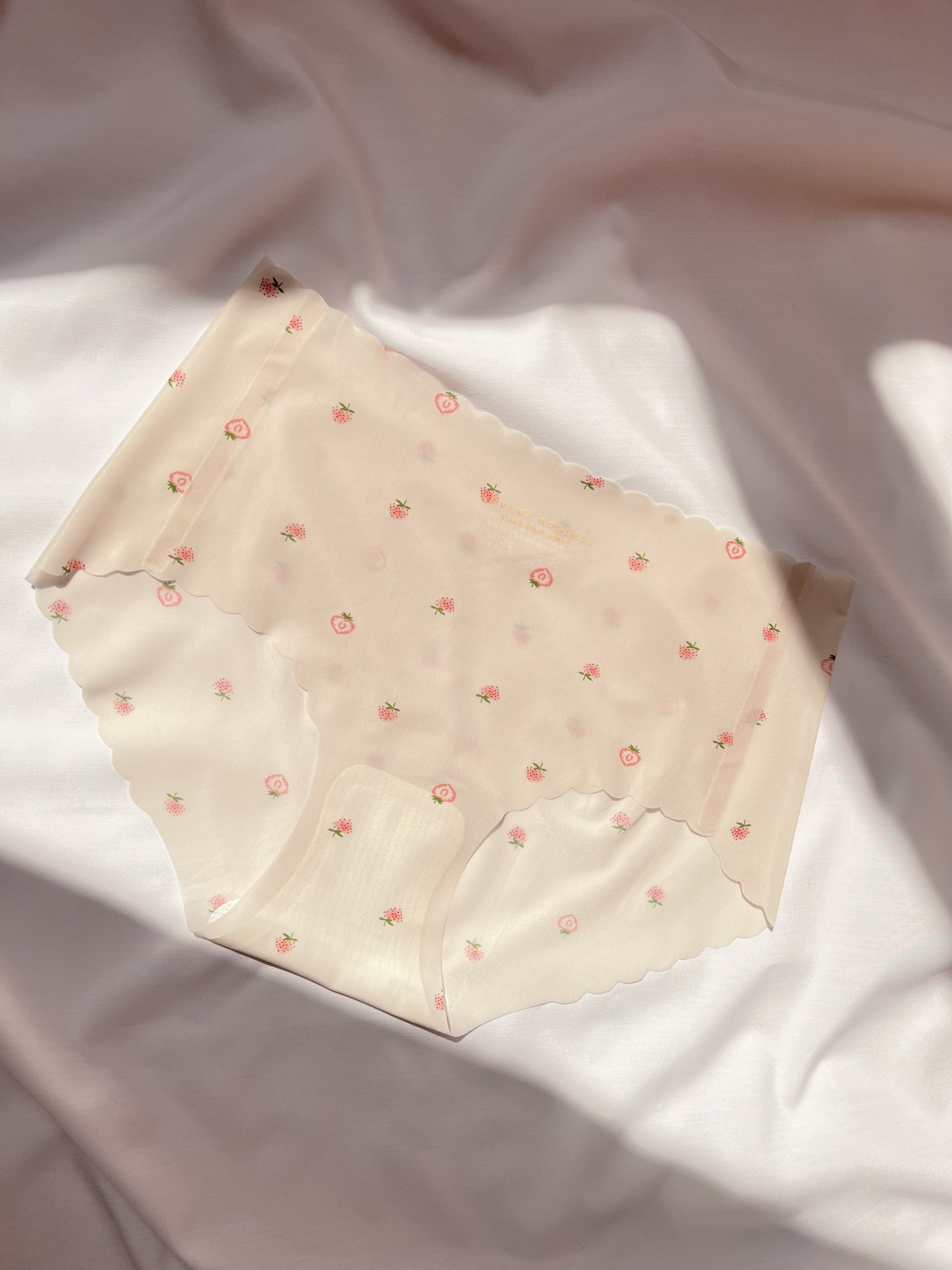 شورت شیشه ای