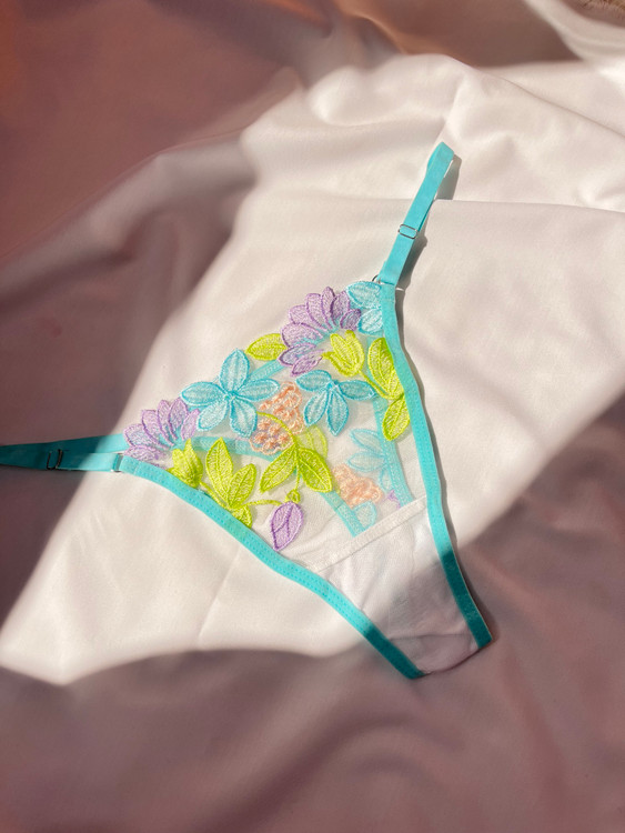 لباس زیر زنانه و دخترانه