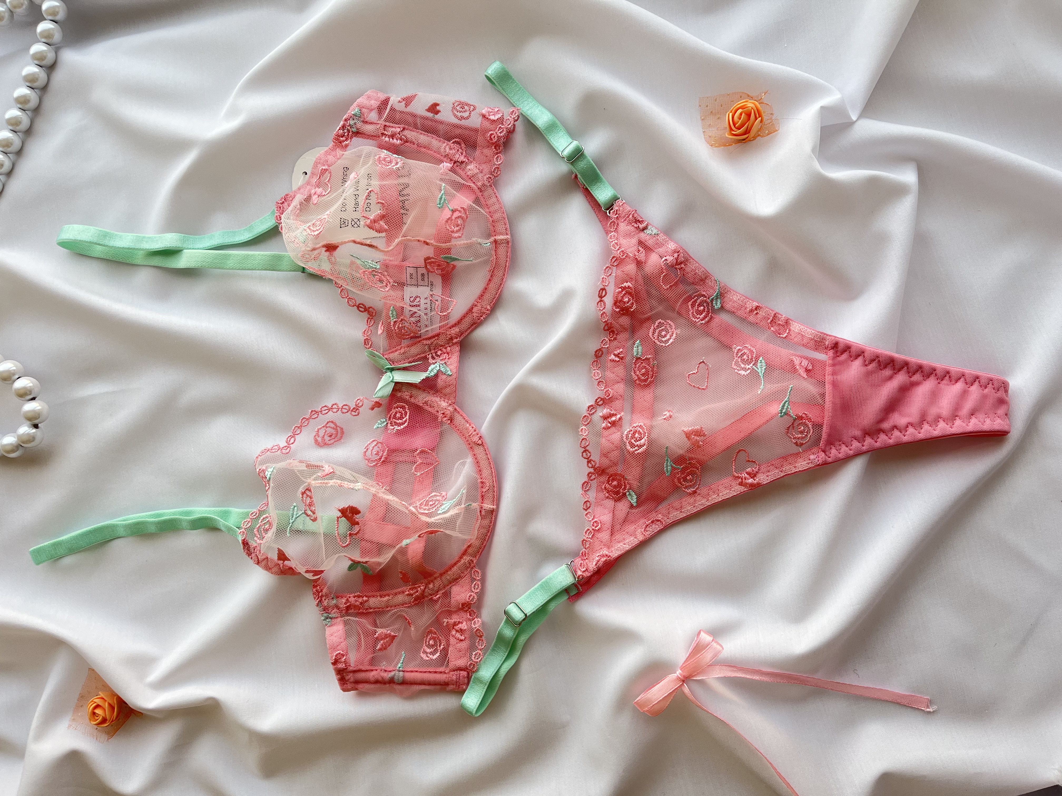 لباس زیر هانیس Hanis