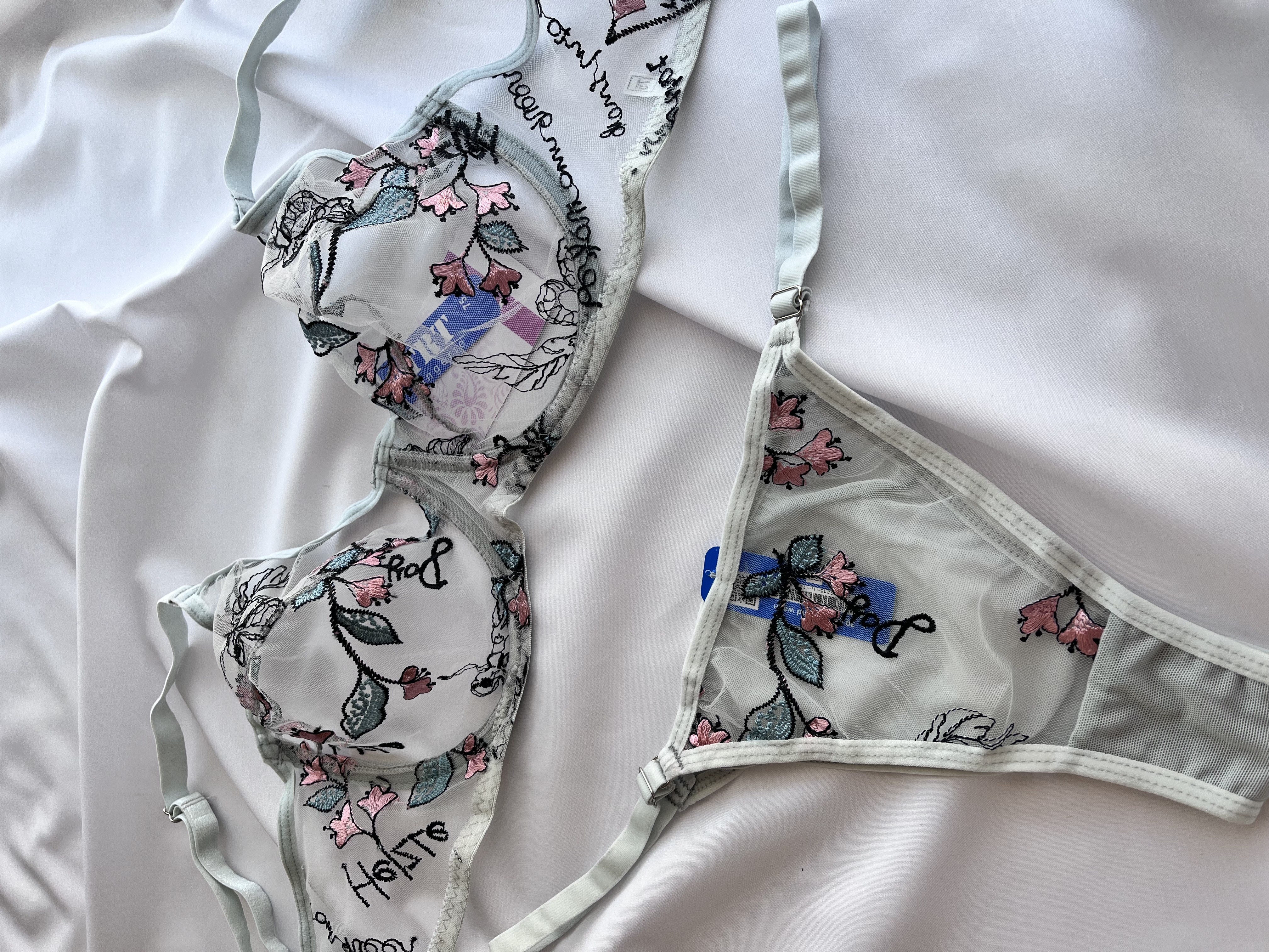 لباس زیر زنانه و دخترانه گلدوزی شده TRT