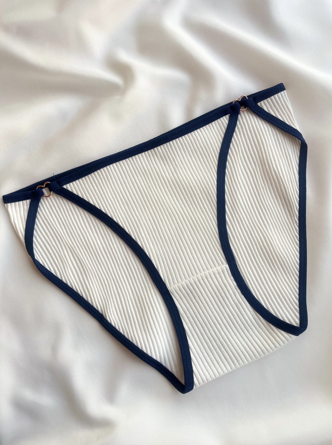 شورت زنانه و دخترانه