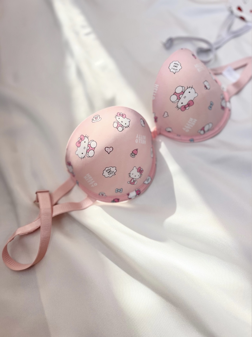 سوتین دخترانه و زنانه